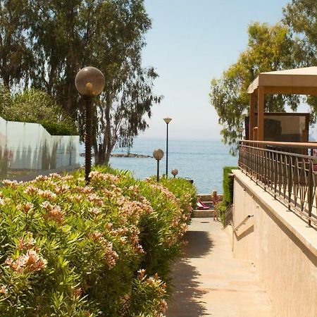 Galatex Beach Apartment Limassol Bagian luar foto