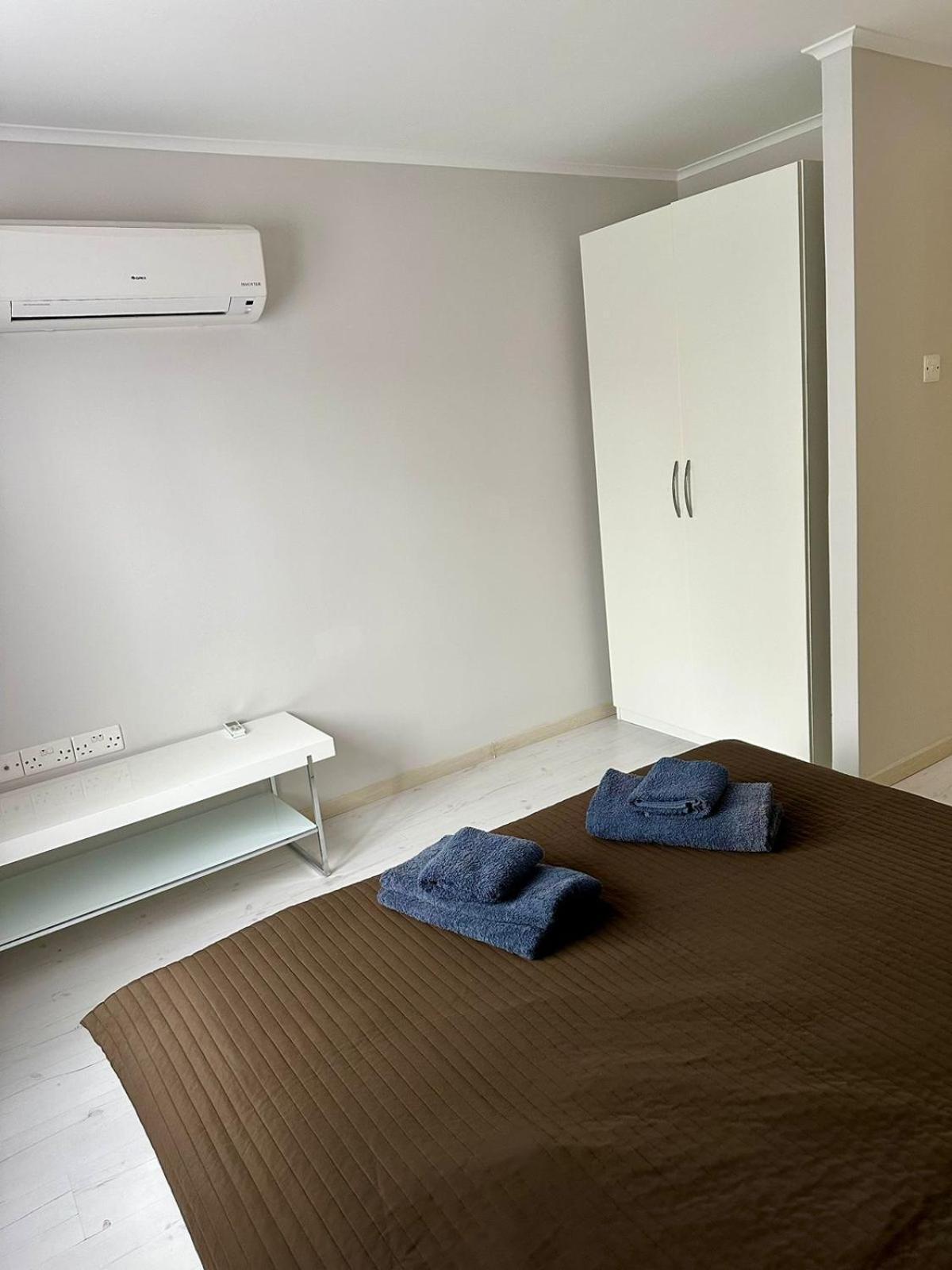 Galatex Beach Apartment Limassol Bagian luar foto