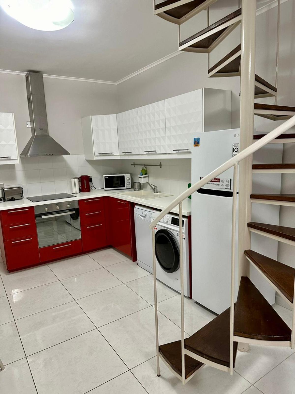 Galatex Beach Apartment Limassol Bagian luar foto