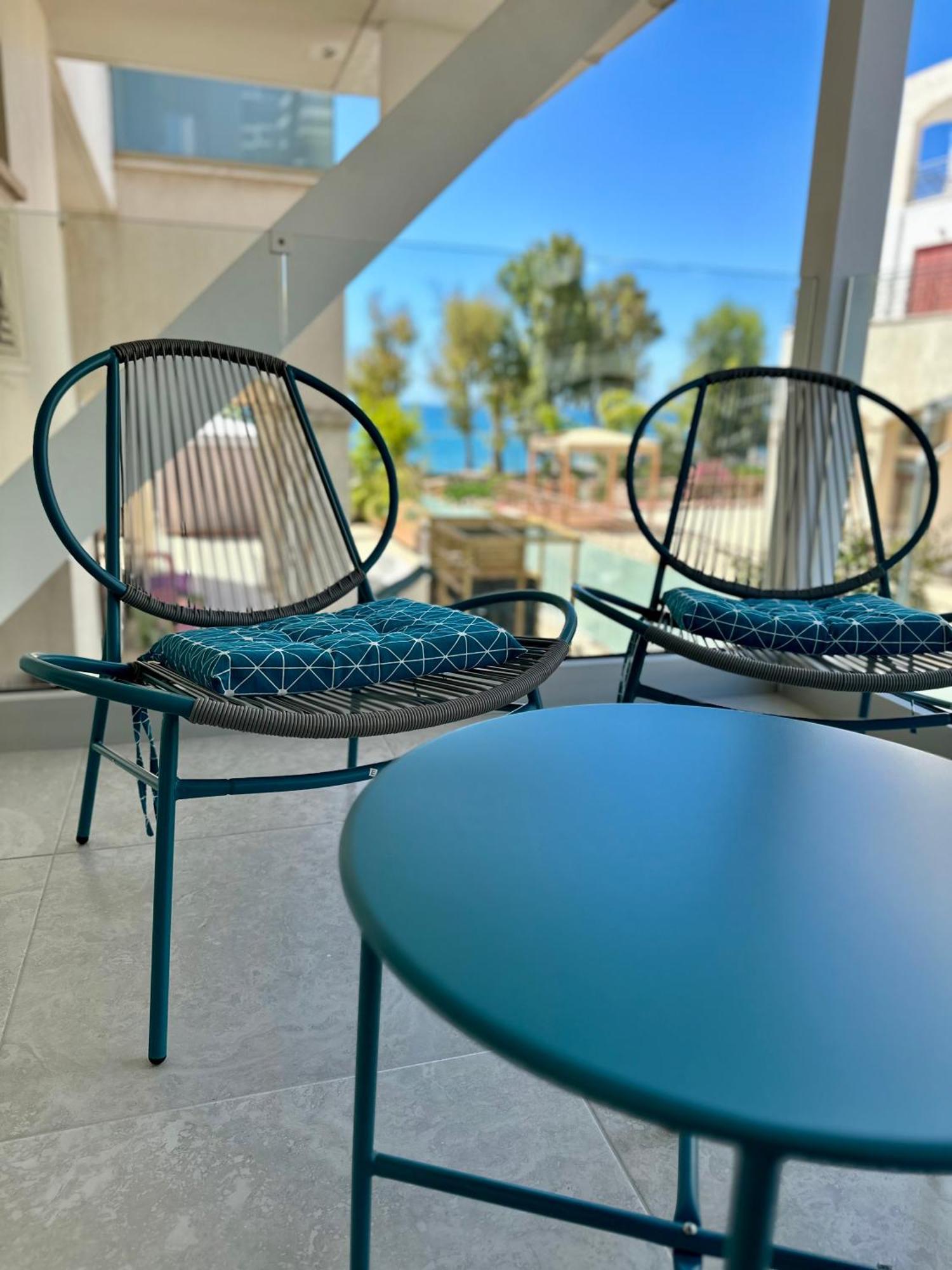 Galatex Beach Apartment Limassol Bagian luar foto