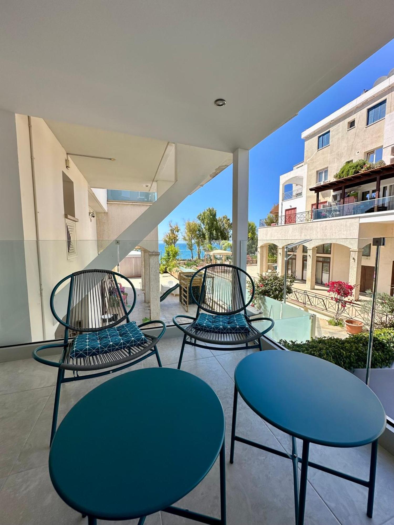 Galatex Beach Apartment Limassol Bagian luar foto