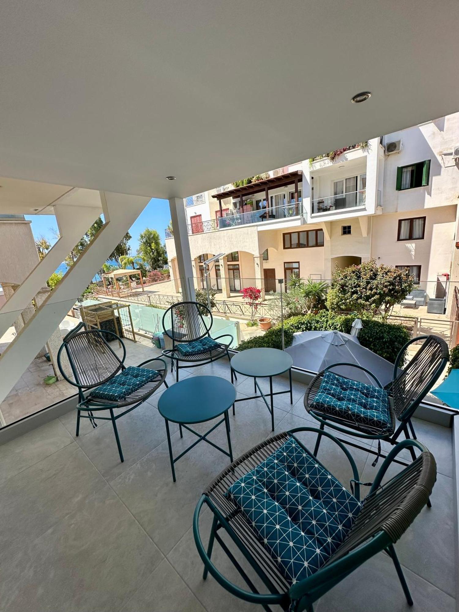 Galatex Beach Apartment Limassol Bagian luar foto