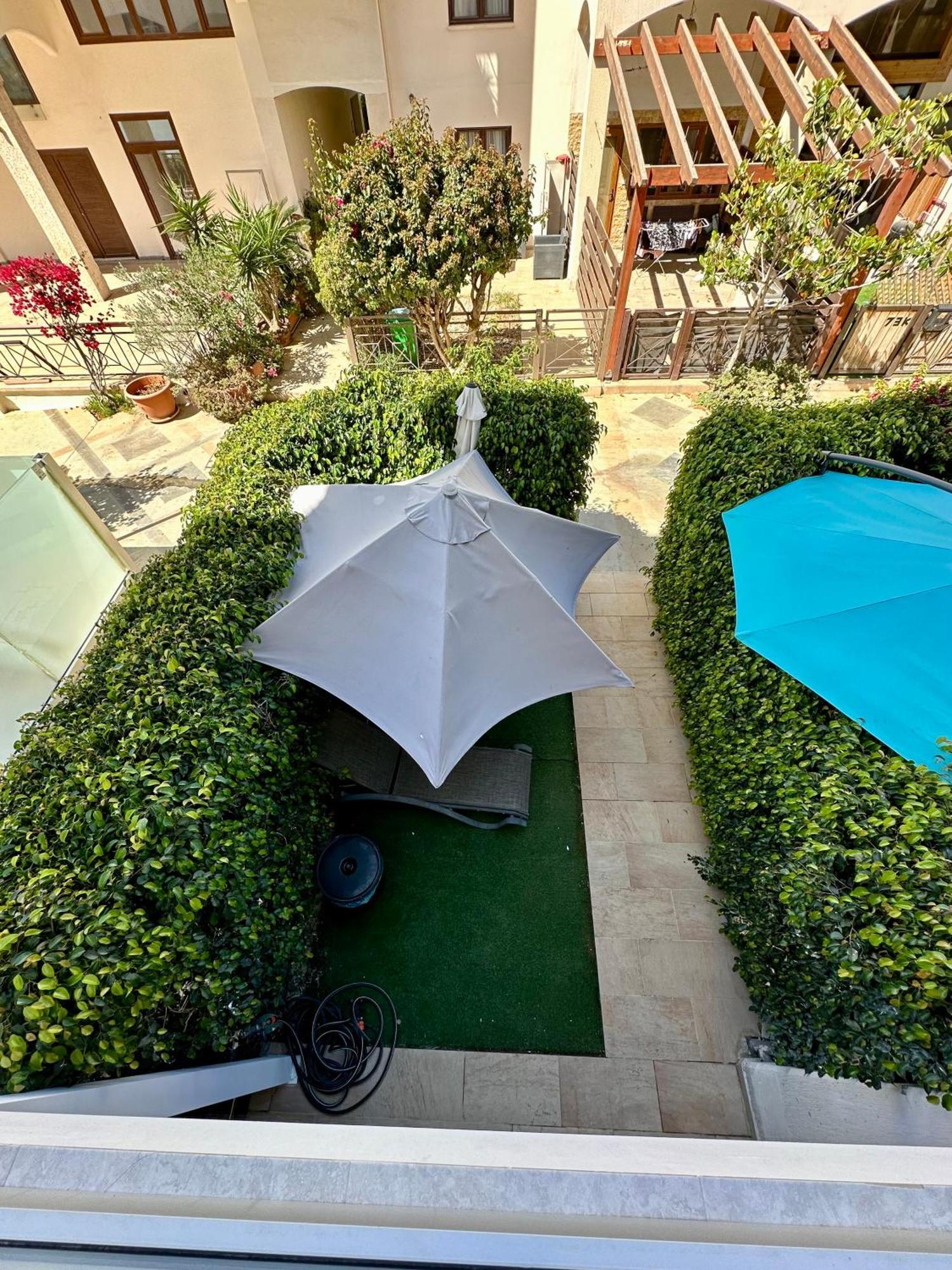 Galatex Beach Apartment Limassol Bagian luar foto
