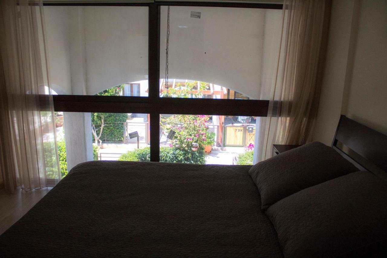 Galatex Beach Apartment Limassol Bagian luar foto