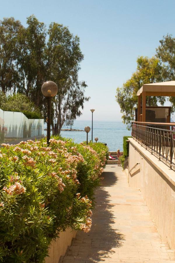 Galatex Beach Apartment Limassol Bagian luar foto